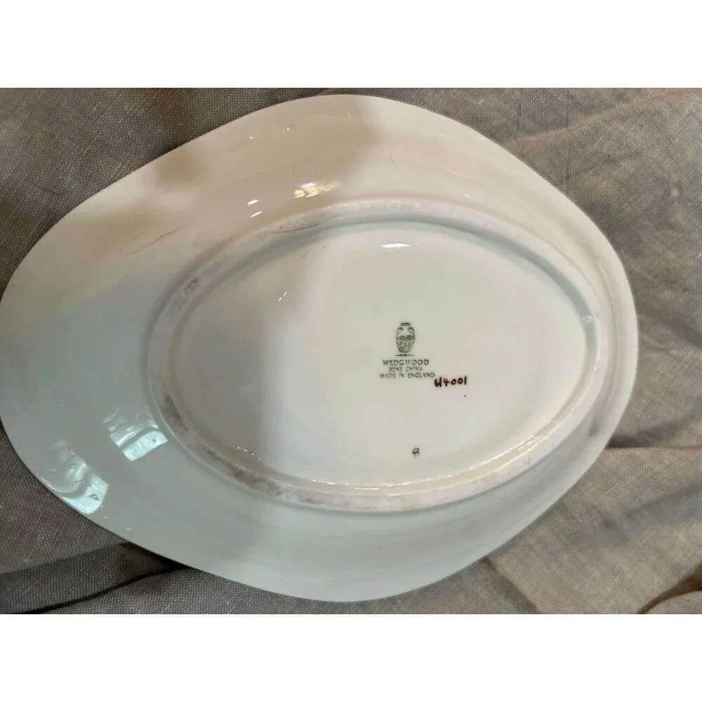 Wedgwood Whitehall Gravy Boat with Attached Underplate